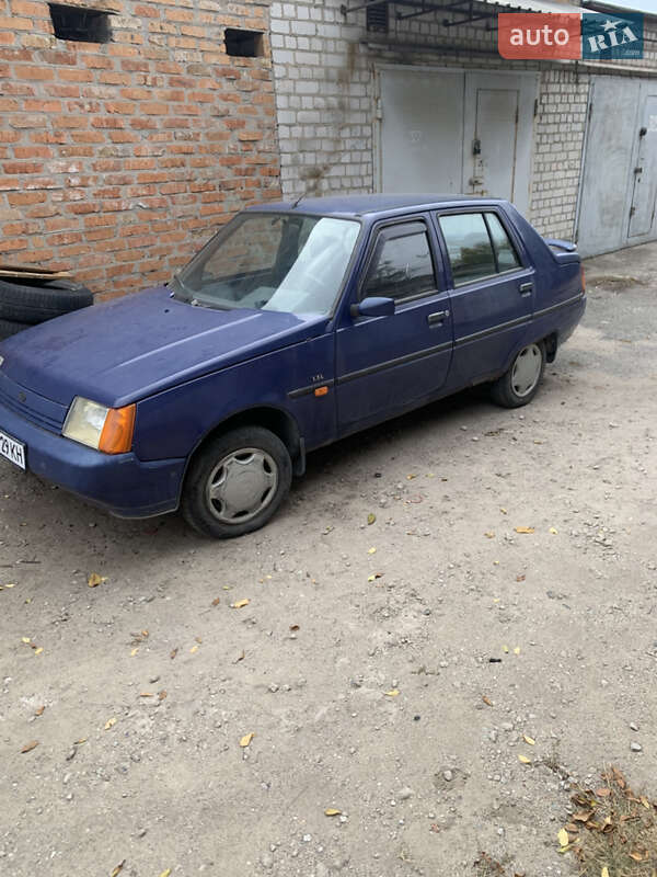 Лифтбек ЗАЗ 1103 Славута 2004 в Запорожье