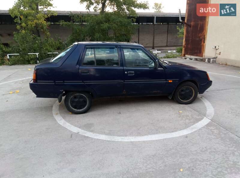 Ліфтбек ЗАЗ 1103 Славута 2006 в Запоріжжі