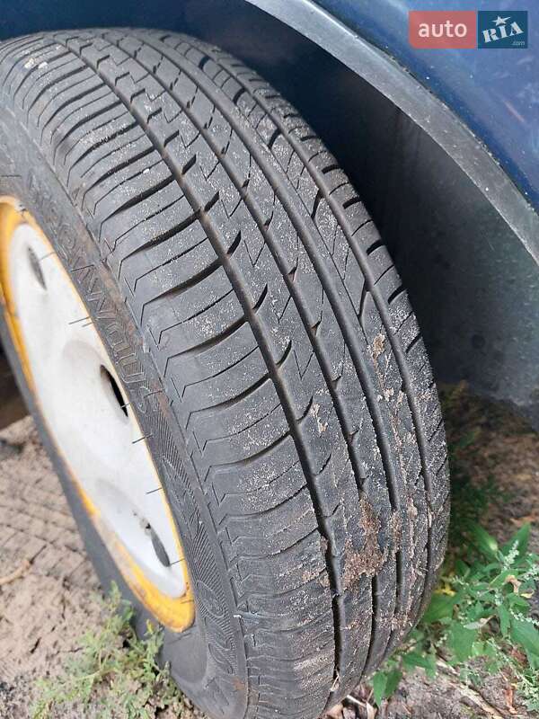 Лифтбек ЗАЗ 1103 Славута 2006 в Киеве