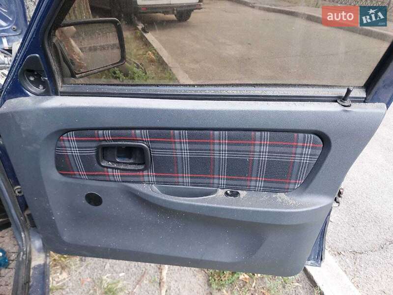 Лифтбек ЗАЗ 1103 Славута 2006 в Киеве