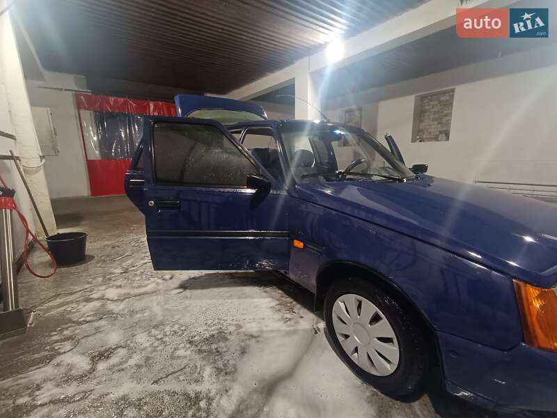 Ліфтбек ЗАЗ 1103 Славута 2003 в Славуті фото 4 Ліфтбек ЗАЗ 1103 Славута 2003 в Славуті