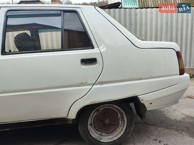 Лифтбек ЗАЗ 1103 Славута 2002 в Полтаве фото 9 Лифтбек ЗАЗ 1103 Славута 2002 в Полтаве