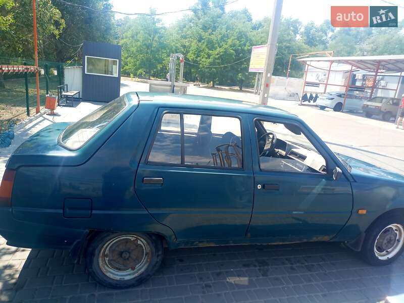 Лифтбек ЗАЗ 1103 Славута 2005 в Каменском