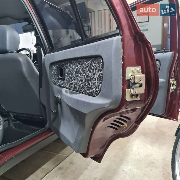 Лифтбек ЗАЗ 1103 Славута 2007 в Черновцах фото 7 Лифтбек ЗАЗ 1103 Славута 2007 в Черновцах