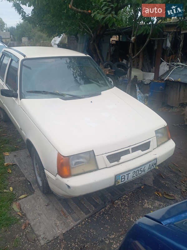 Лифтбек ЗАЗ 1103 Славута 2003 в Черкассах фото 3 Лифтбек ЗАЗ 1103 Славута 2003 в Черкассах