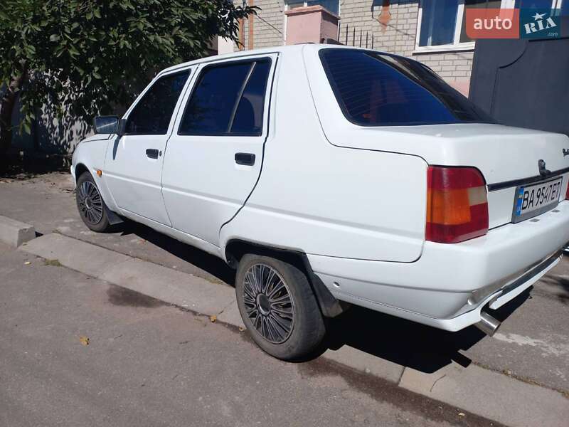 Лифтбек ЗАЗ 1103 Славута 2006 в Кропивницком