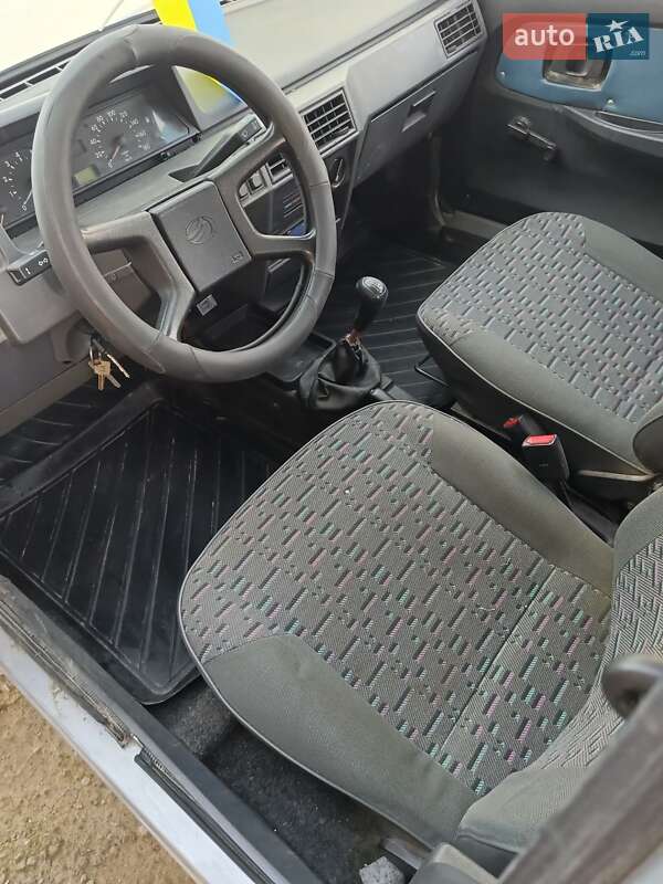 Лифтбек ЗАЗ 1103 Славута 2003 в Виннице фото 6 Лифтбек ЗАЗ 1103 Славута 2003 в Виннице