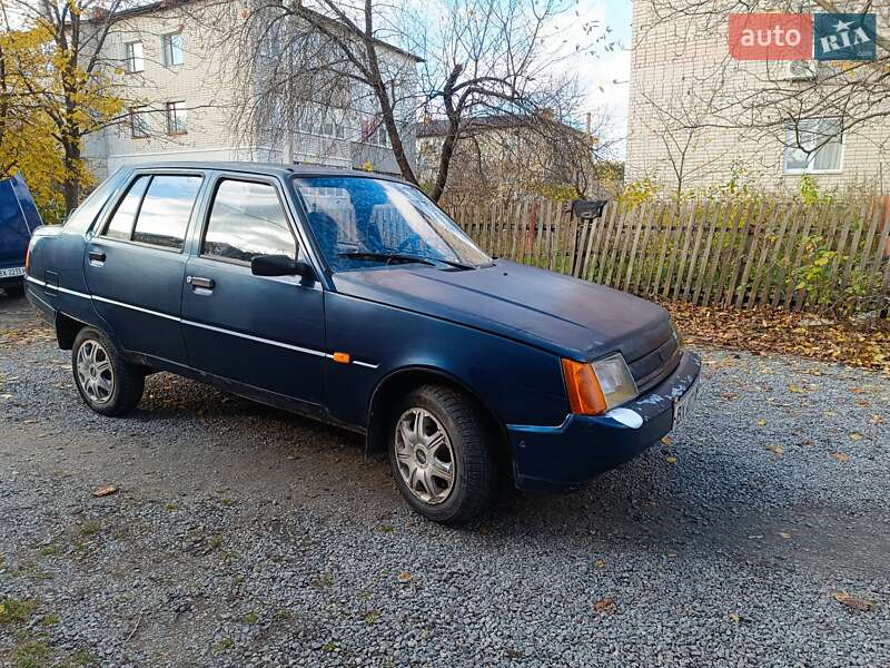 Лифтбек ЗАЗ 1103 Славута 2005 в Славуте фото 7 Лифтбек ЗАЗ 1103 Славута 2005 в Славуте