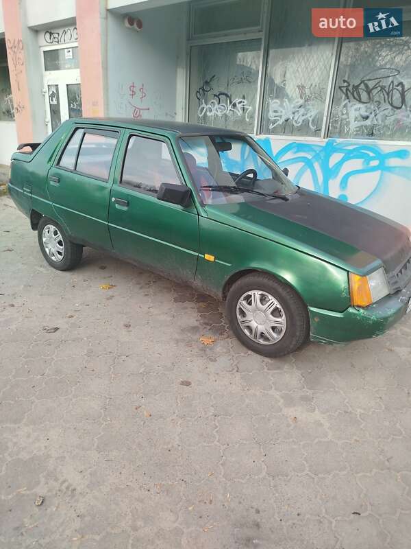 Лифтбек ЗАЗ 1103 Славута 2002 в Вараше фото 2 Лифтбек ЗАЗ 1103 Славута 2002 в Вараше