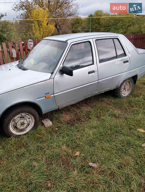 Лифтбек ЗАЗ 1103 Славута 2004 в Умани фото 6 Лифтбек ЗАЗ 1103 Славута 2004 в Умани