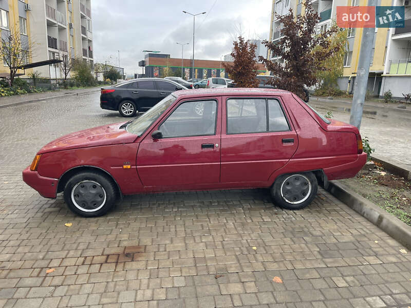 Лифтбек ЗАЗ 1103 Славута 2003 в Одессе