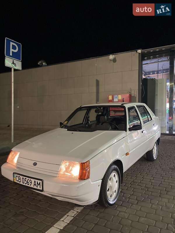 Лифтбек ЗАЗ 1103 Славута 2008 в Чернигове