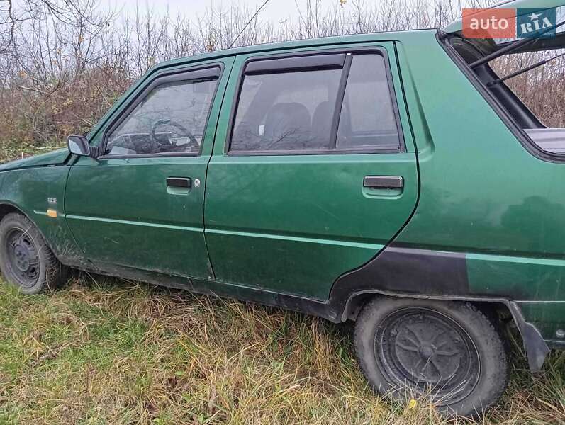 Ліфтбек ЗАЗ 1103 Славута 2003 в Києві