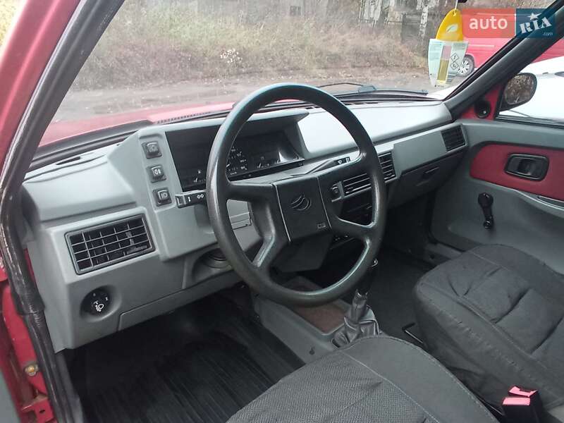 Ліфтбек ЗАЗ 1103 Славута 2002 в Чернівцях