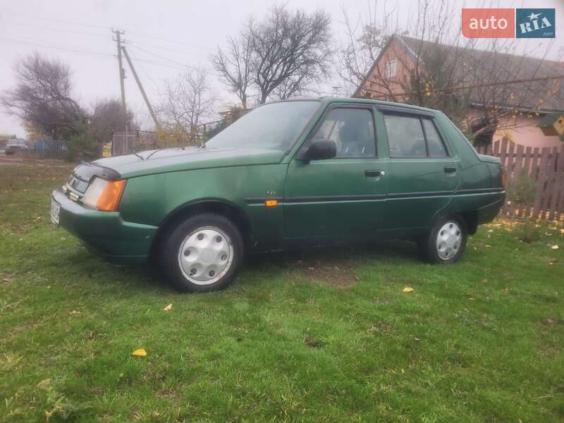 Лифтбек ЗАЗ 1103 Славута 2004 в Вольнянске