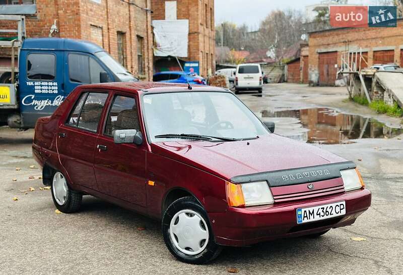 Ліфтбек ЗАЗ 1103 Славута 2001 в Житомирі