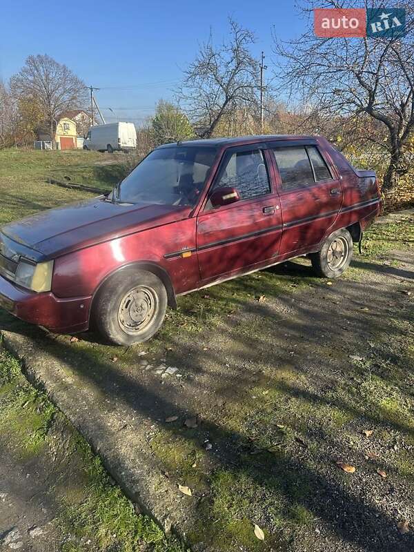 Ліфтбек ЗАЗ 1103 Славута 2001 в Запоріжжі фото Ліфтбек ЗАЗ 1103 Славута 2001 в Запоріжжі