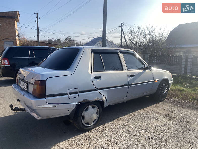 Лифтбек ЗАЗ 1103 Славута 2004 в Ракитном фото 4 Лифтбек ЗАЗ 1103 Славута 2004 в Ракитном