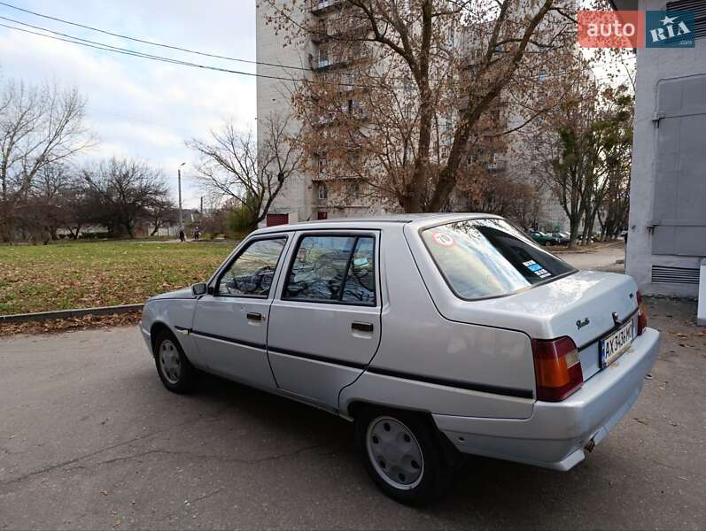 Лифтбек ЗАЗ 1103 Славута 2004 в Харькове фото 7 Лифтбек ЗАЗ 1103 Славута 2004 в Харькове