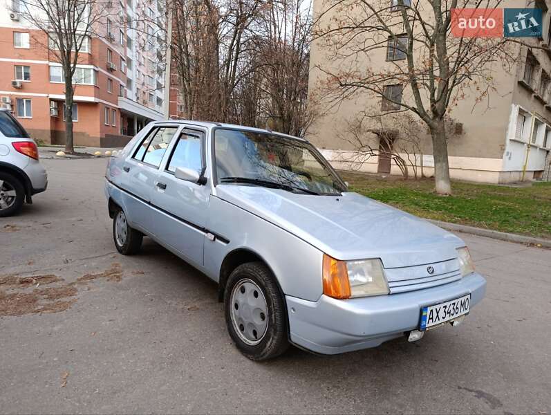 Лифтбек ЗАЗ 1103 Славута 2004 в Харькове фото 2 Лифтбек ЗАЗ 1103 Славута 2004 в Харькове