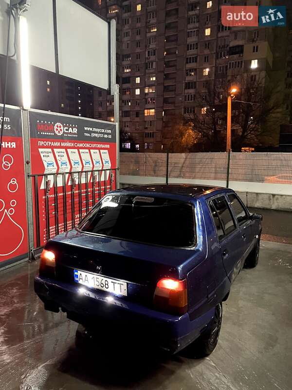 Лифтбек ЗАЗ 1103 Славута 2004 в Киеве