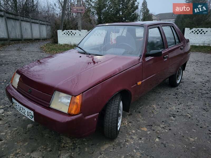 Лифтбек ЗАЗ 1103 Славута 2004 в Баре