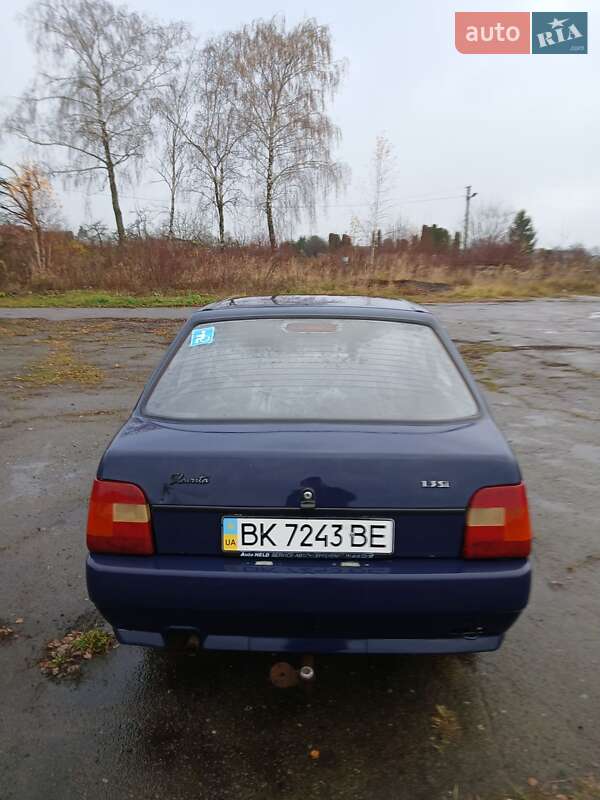 Лифтбек ЗАЗ 1103 Славута 2010 в Демидовке