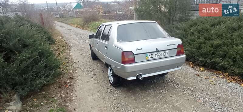 Лифтбек ЗАЗ 1103 Славута 2000 в Днепре