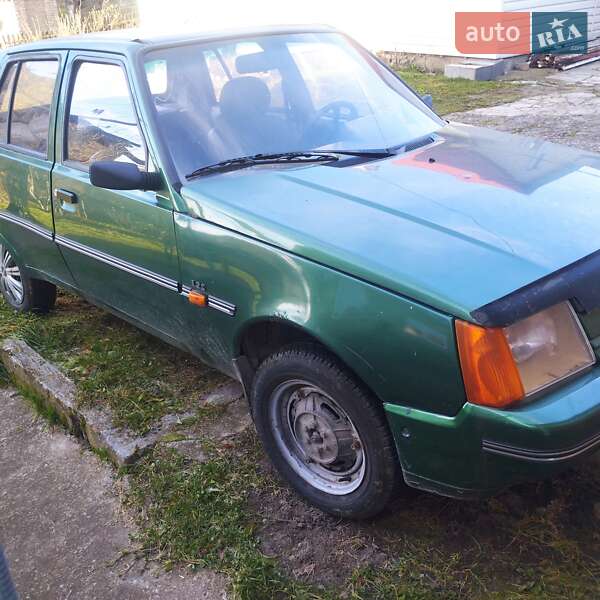 Лифтбек ЗАЗ 1103 Славута 2003 в Стебнику фото Лифтбек ЗАЗ 1103 Славута 2003 в Стебнику