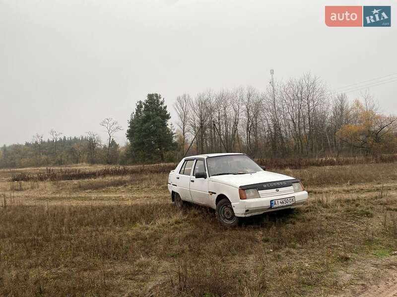 Лифтбек ЗАЗ 1103 Славута 2005 в Киеве