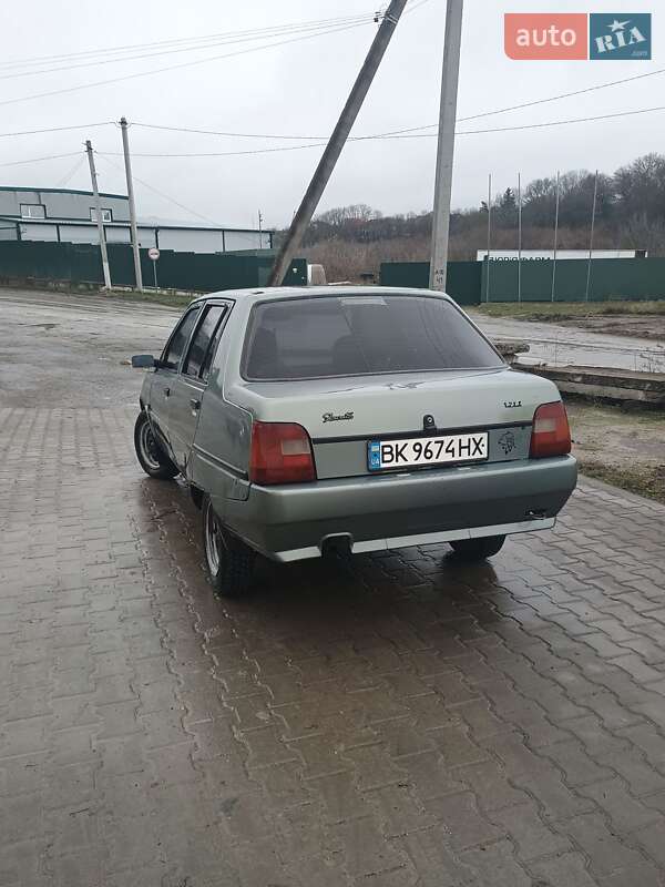 Лифтбек ЗАЗ 1103 Славута 2007 в Городке