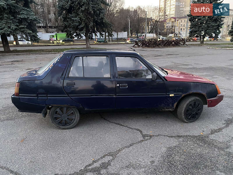 Ліфтбек ЗАЗ 1103 Славута 2000 в Дніпрі