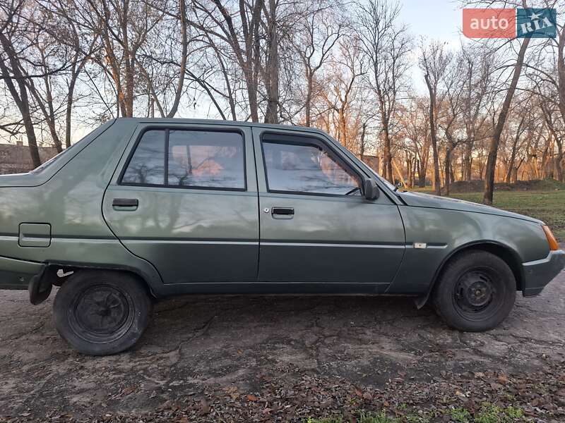 Ліфтбек ЗАЗ 1103 Славута 2006 в Нікополі