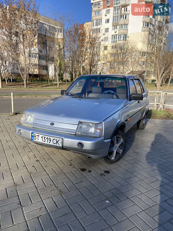 Ліфтбек ЗАЗ 1103 Славута 2003 в Херсоні фото 6 Ліфтбек ЗАЗ 1103 Славута 2003 в Херсоні