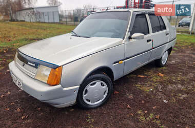 Лифтбек ЗАЗ 1103 Славута 2005 в Ромнах