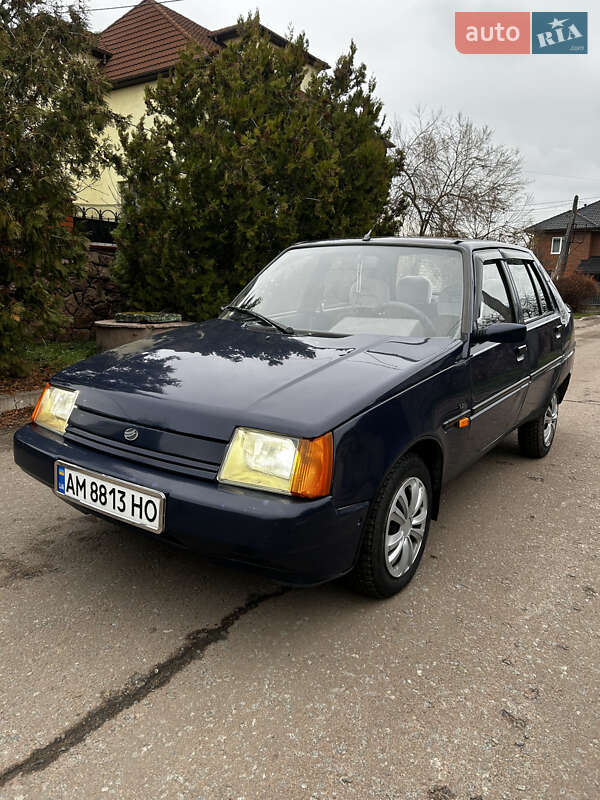 Лифтбек ЗАЗ 1103 Славута 2004 в Житомире