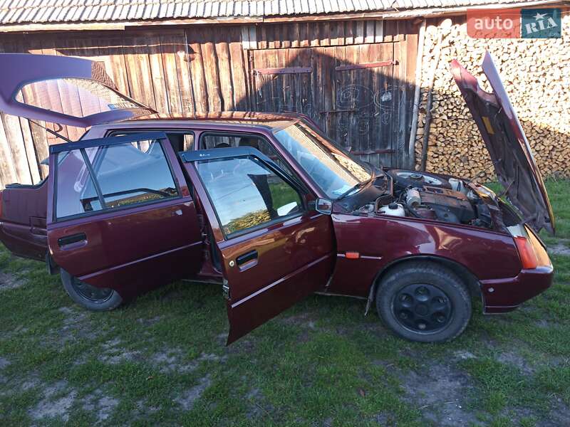 Лифтбек ЗАЗ 1103 Славута 2007 в Дубно