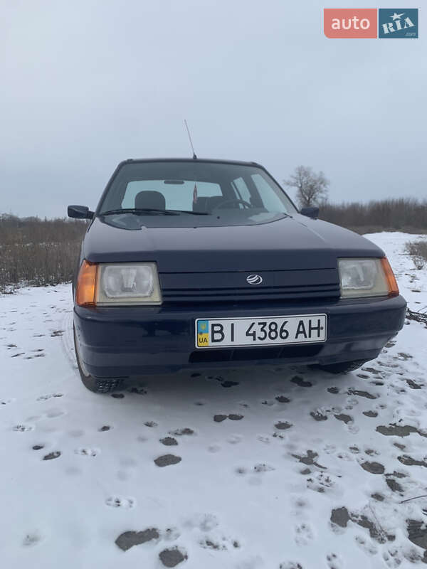 Лифтбек ЗАЗ 1103 Славута 2006 в Хороле фото Лифтбек ЗАЗ 1103 Славута 2006 в Хороле