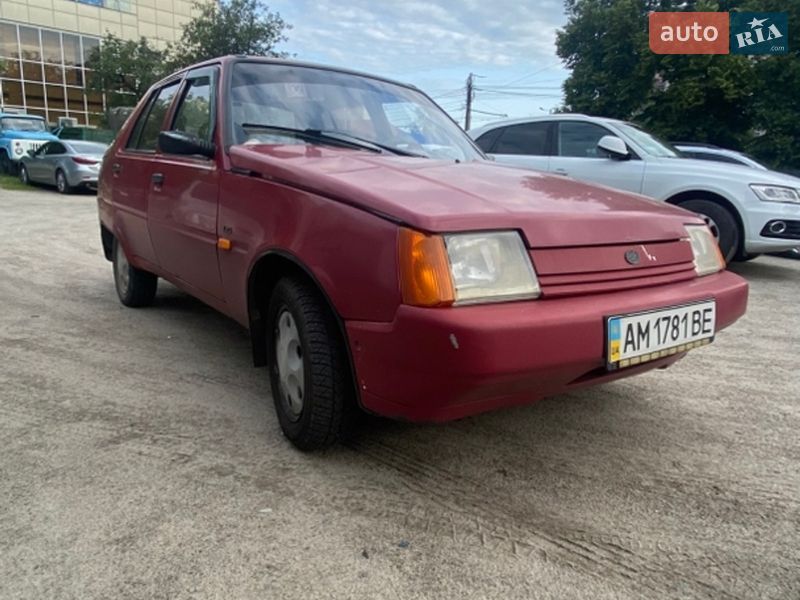 Лифтбек ЗАЗ 1103 Славута 2003 в Житомире