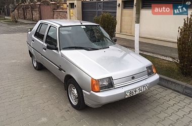 Лифтбек ЗАЗ 1103 Славута 2003 в Львове