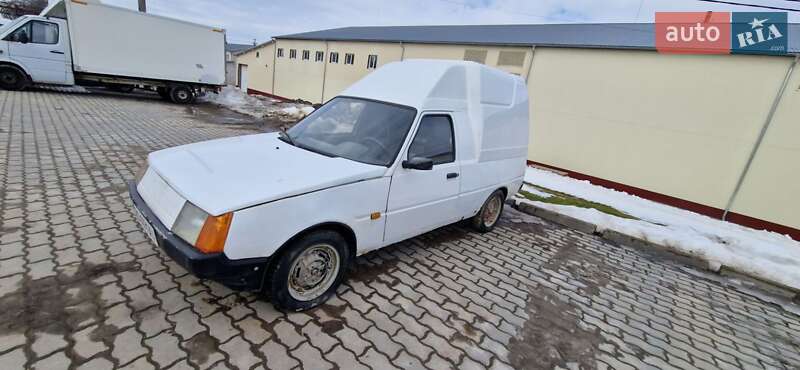 Грузовой фургон ЗАЗ 11055 2007 в Копычинце