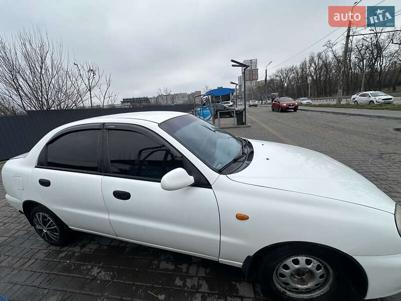 Седан ЗАЗ 1306 2002 в Днепре