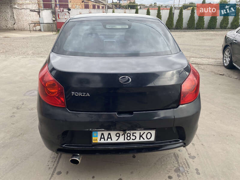 Лифтбек ЗАЗ Forza 2011 в Ромнах
