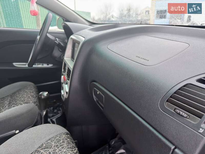 Лифтбек ЗАЗ Forza 2012 в Ахтырке фото 35 Лифтбек ЗАЗ Forza 2012 в Ахтырке