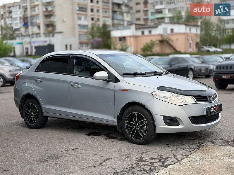Лифтбек ЗАЗ Forza 2011 в Шептицькому