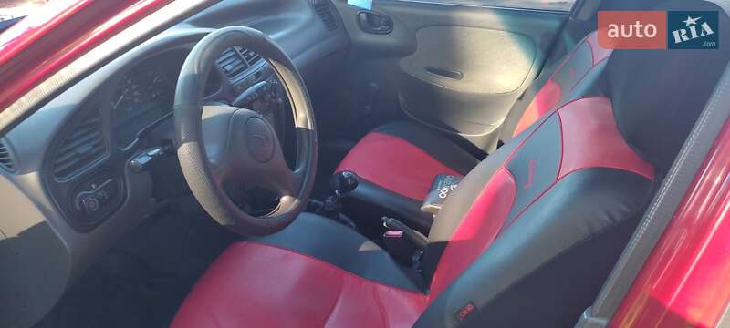 Седан ЗАЗ Lanos 2008 в Коростене