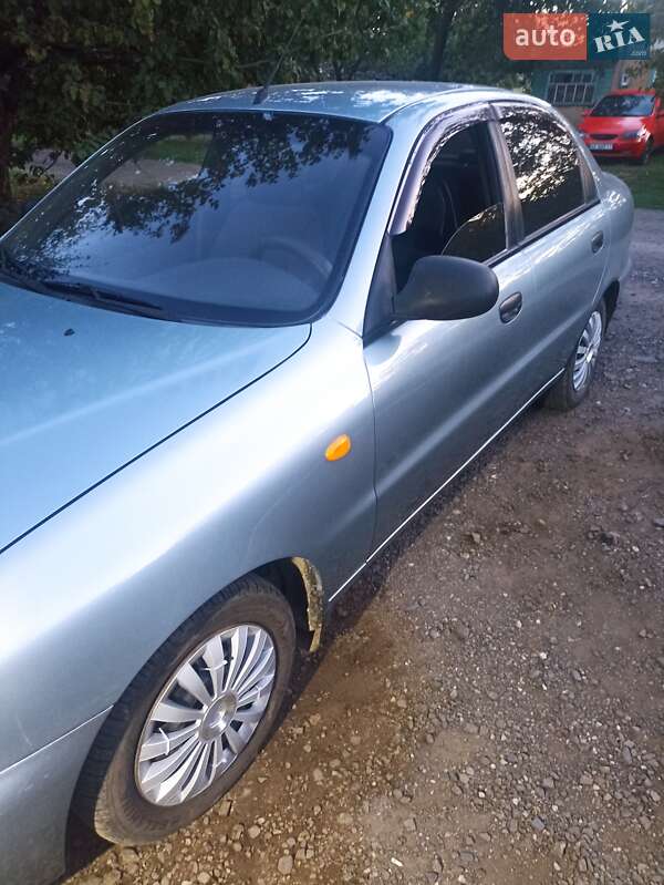 Седан ЗАЗ Lanos 2011 в Вольногорске