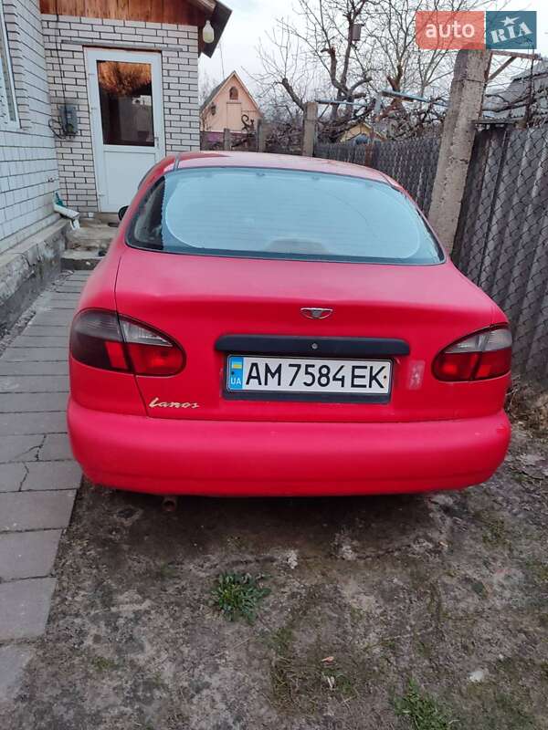Седан ЗАЗ Lanos 2008 в Коростене