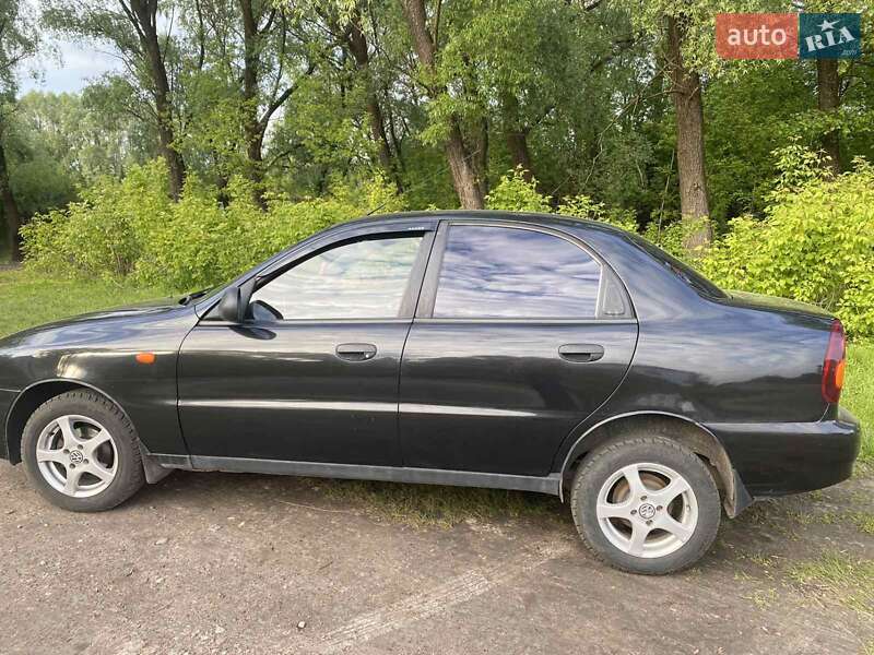 Седан ЗАЗ Lanos 2010 в Новгород-Северском