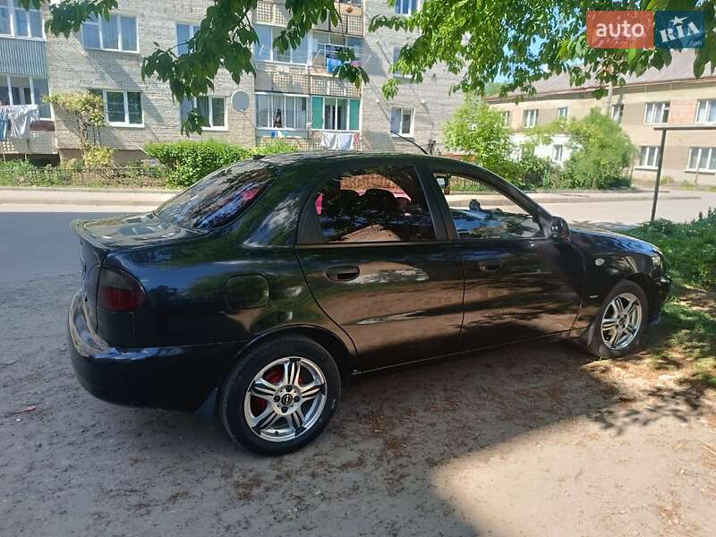 Седан ЗАЗ Lanos 2009 в Самборе